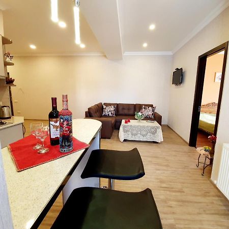 Fantaflat Old Tbilisi Apartment Bagian luar foto