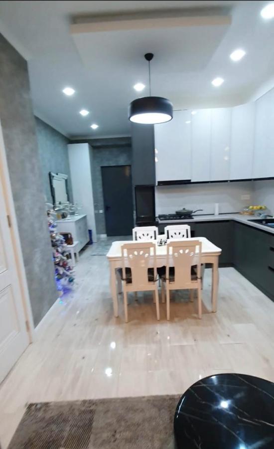 Fantaflat Old Tbilisi Apartment Bagian luar foto