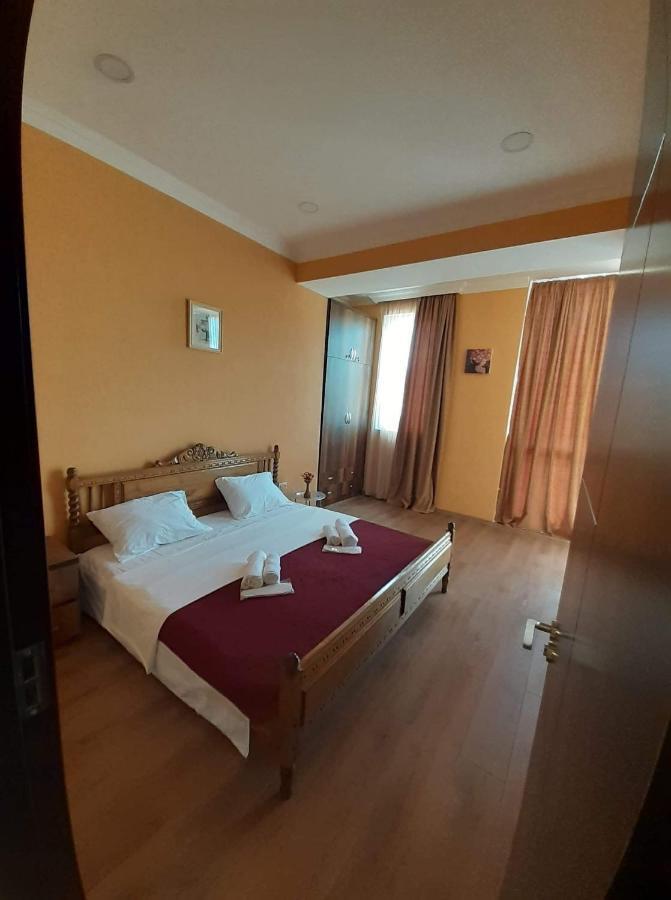 Fantaflat Old Tbilisi Apartment Bagian luar foto
