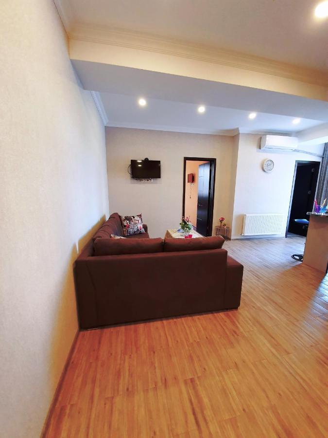 Fantaflat Old Tbilisi Apartment Bagian luar foto