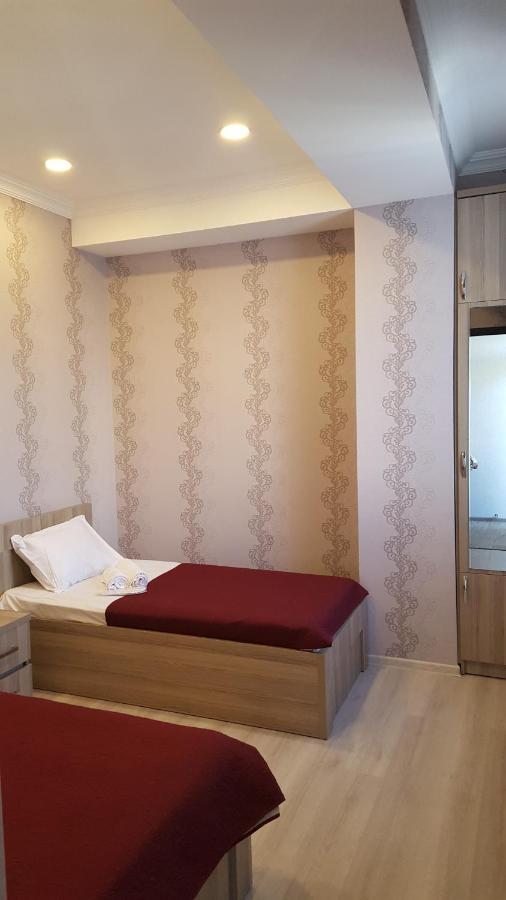 Fantaflat Old Tbilisi Apartment Bagian luar foto