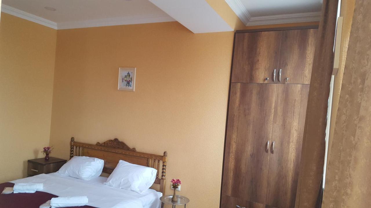 Fantaflat Old Tbilisi Apartment Bagian luar foto