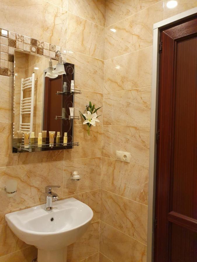 Fantaflat Old Tbilisi Apartment Bagian luar foto