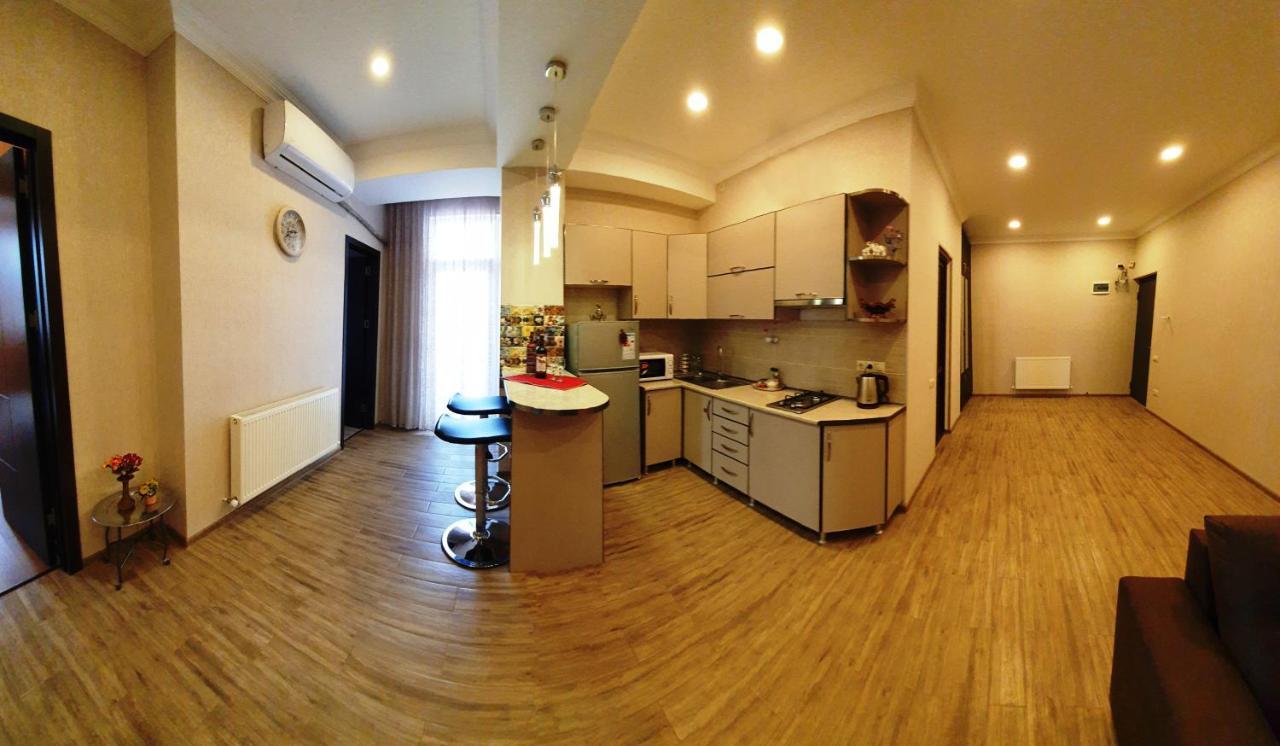 Fantaflat Old Tbilisi Apartment Bagian luar foto