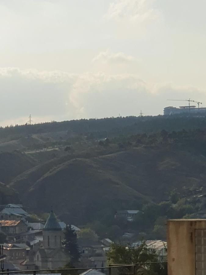 Fantaflat Old Tbilisi Apartment Bagian luar foto