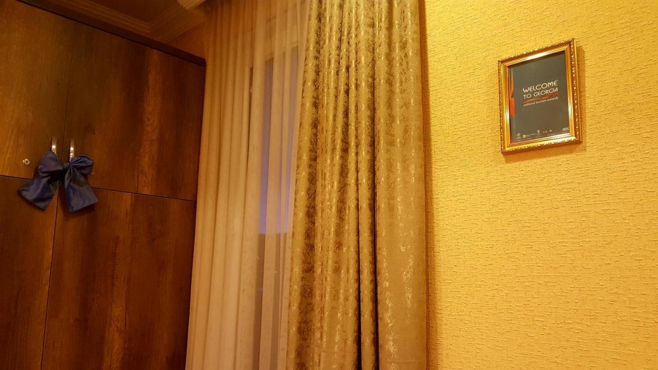 Fantaflat Old Tbilisi Apartment Bagian luar foto